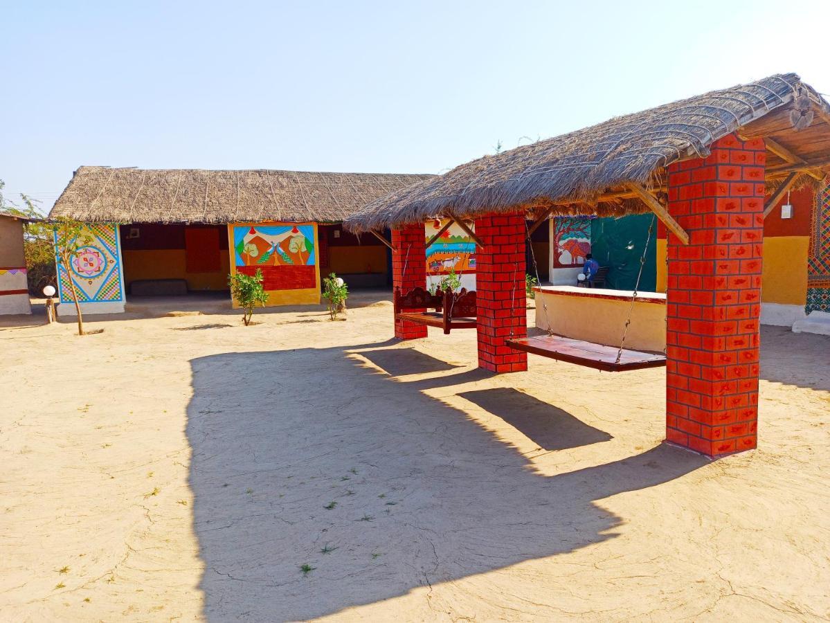 Kutir Craft Village Resort Bherandiala Luaran gambar