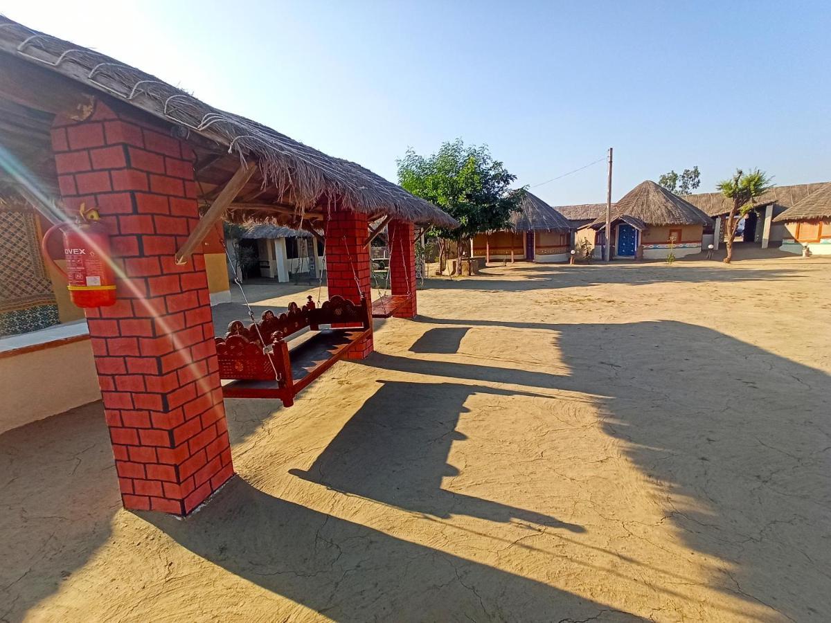 Kutir Craft Village Resort Bherandiala Luaran gambar