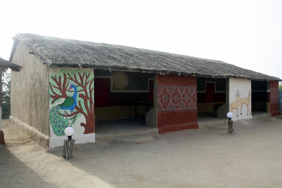 Kutir Craft Village Resort Bherandiala Luaran gambar
