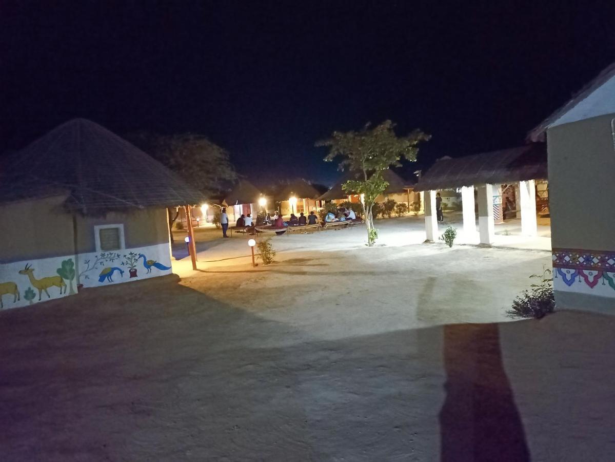 Kutir Craft Village Resort Bherandiala Luaran gambar